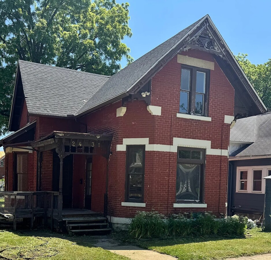 Photo - 2431 Fox Ave