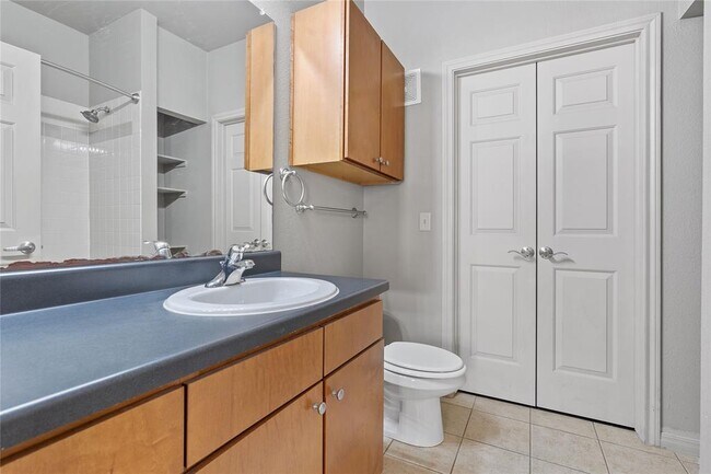 Photo - 2515 Pearl St Unidad 504