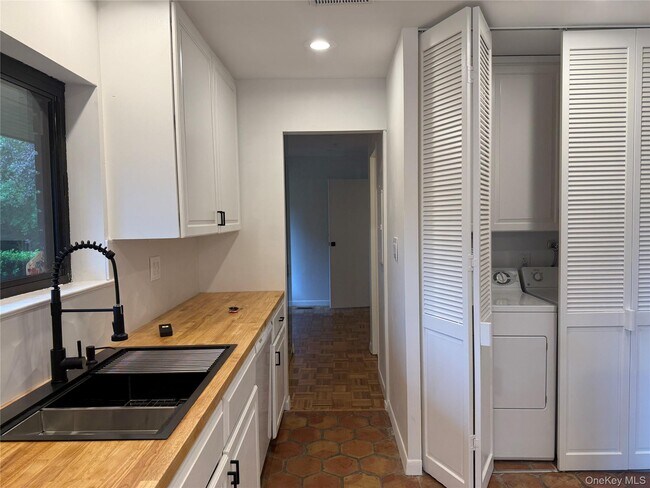 Photo - 15 Old Field Unit 15