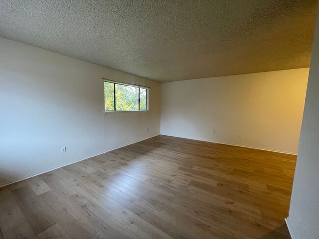 Photo - Delightful 2 Bedroom! Recently Updated!! Move In Special!!!