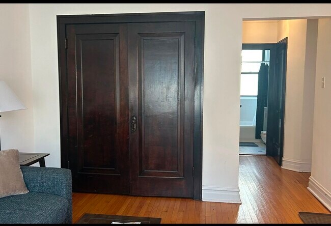 Photo - 1913 W Larchmont Ave Unit 3B