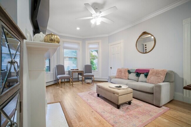 Photo - 447 Marlborough St Unit 2