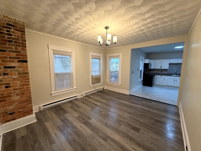 Photo - 129 Poplar Ave Unit 129 Poplar Ave