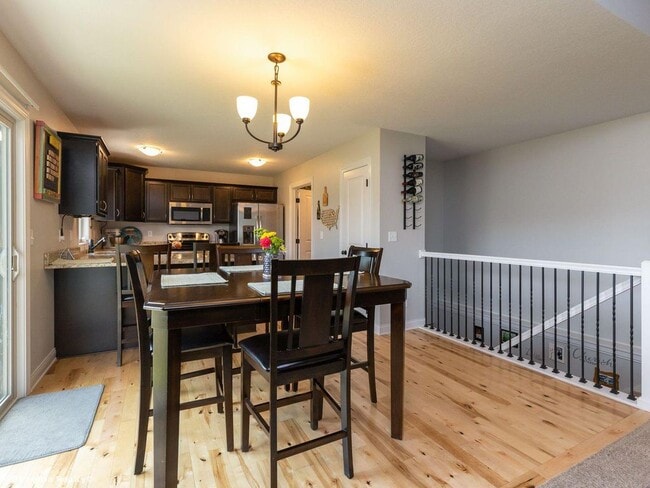 Photo - 1646 Rutherford Ct SW