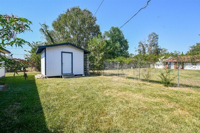 Photo - 8321 Homewood Ln