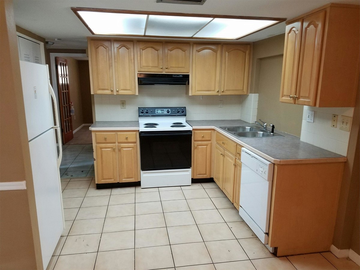 Photo - 7043 Stone Rd