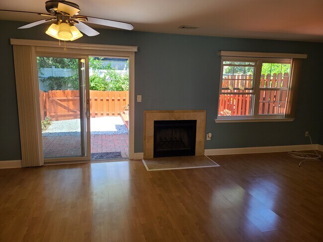 Photo - 13 Covington Ct