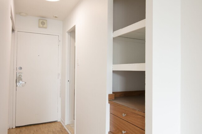 Photo - 1975 Maisonneuve Blvd W Unit 1903