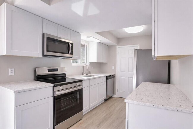 Photo - 3989 Darryl Ln