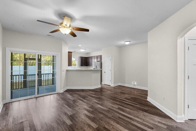 Photo - Townhouse For Rent! Rebated Application Fe...