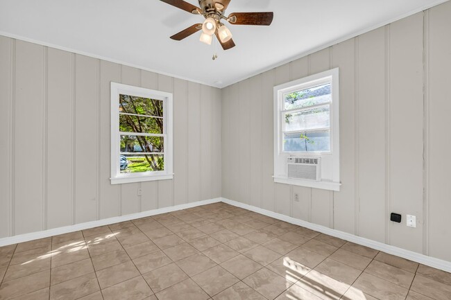 Photo - 305 Old West Point Rd Unit 305 Old West Point Rd #A