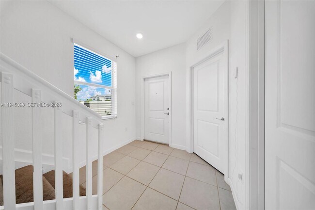 Photo - 2699 SE 19th St