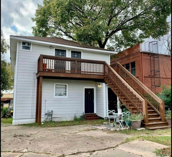 Building Photo - 6833 Avenue C Unit 1