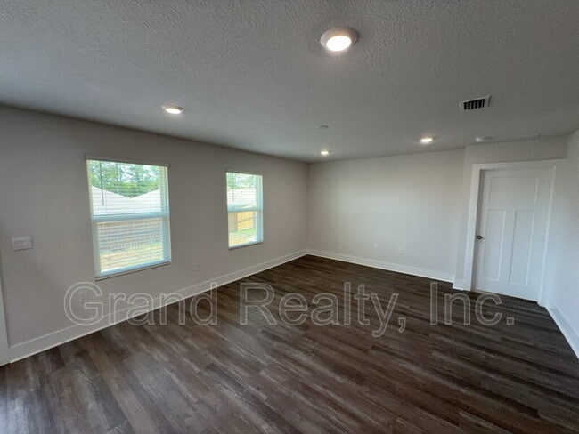 Photo - 4871 Snipe Rd