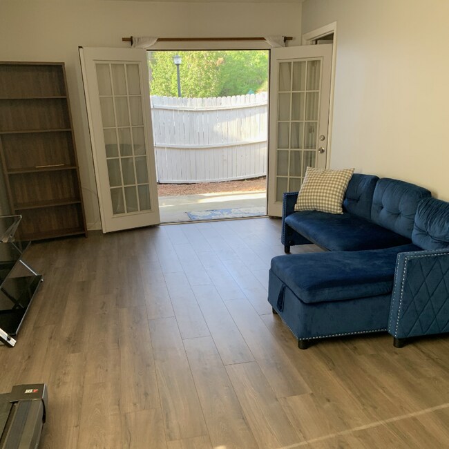 Photo - 1200 Zion Dr