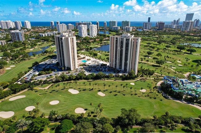 Photo - 20329 W Country Club Dr Casa Adosada
