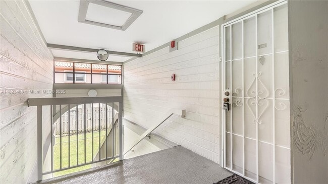 Photo - 20680 NE 4th Ct Unidad 206