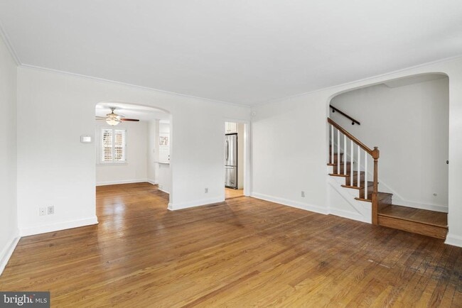 Photo - 121 Hopkins Rd