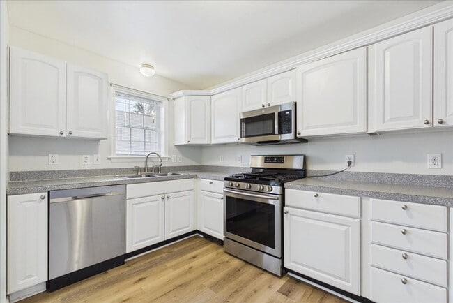 37 Glen Ave