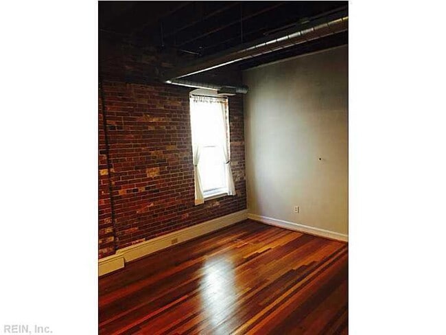 Photo - Gorgeous Loft At The Center Of It All Downtown!