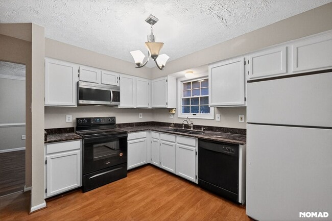 Photo - 8204 Coneflower Way