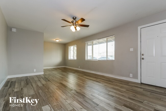 Photo - 3605 W San Miguel Ave