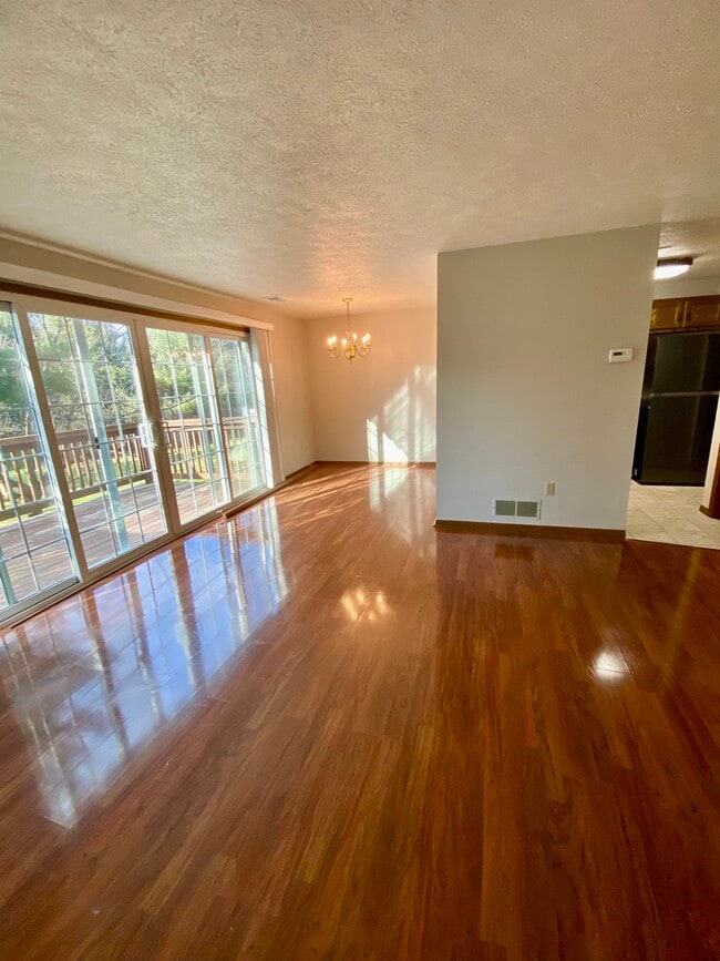 Photo - 30 Monmouth Dr