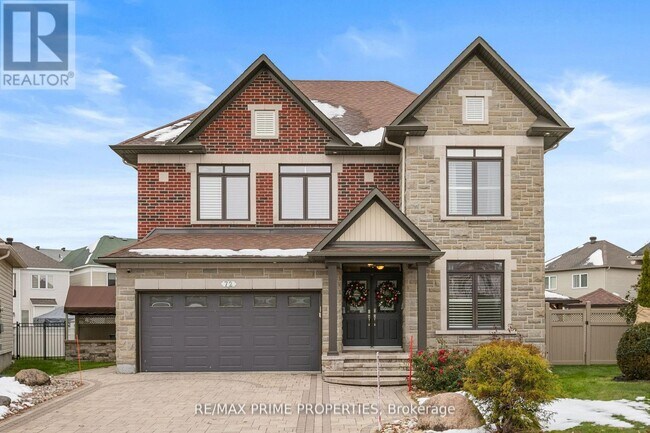 Photo - 72 Branthaven St