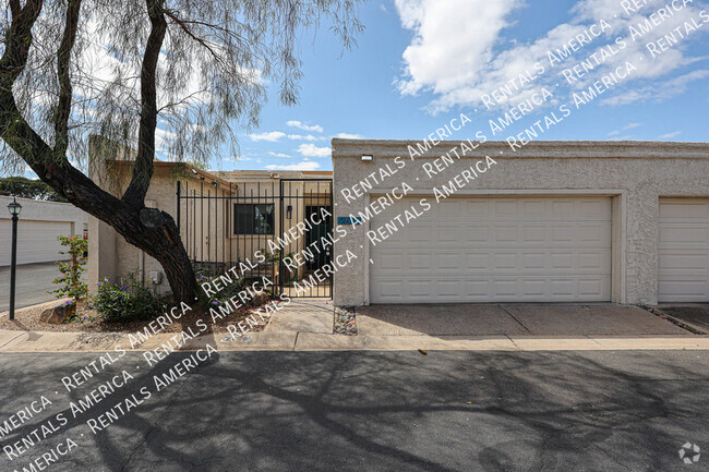 Building Photo - 2619 E Windsor Ave Rental