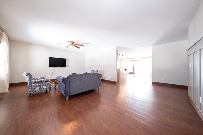 Photo - 15678 Duck Pond Way