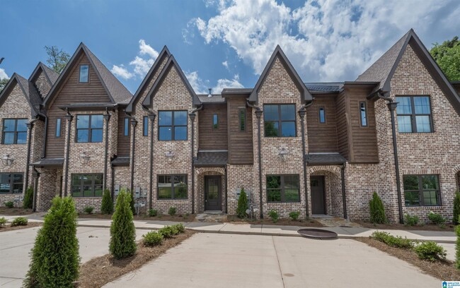 Photo - 4228 Oakview Ln