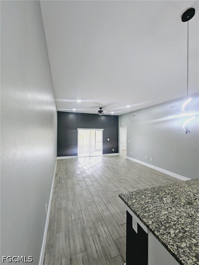 Photo - 606 SW 8th Pl