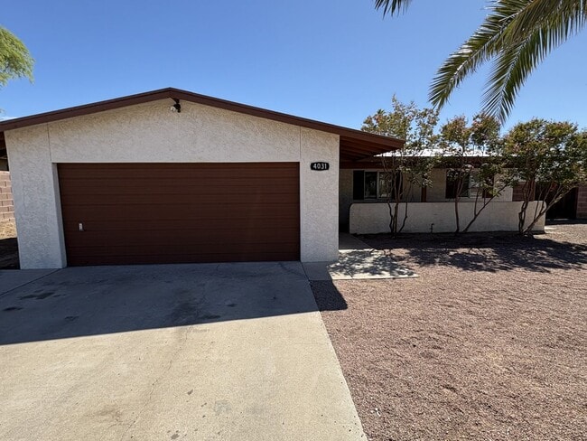 Photo - Move in ready privacy with pool near Ina &...