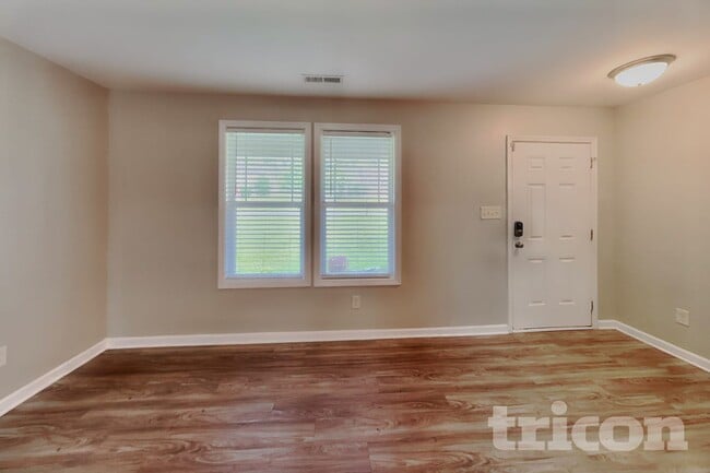 Photo - 175 Crown Side Dr