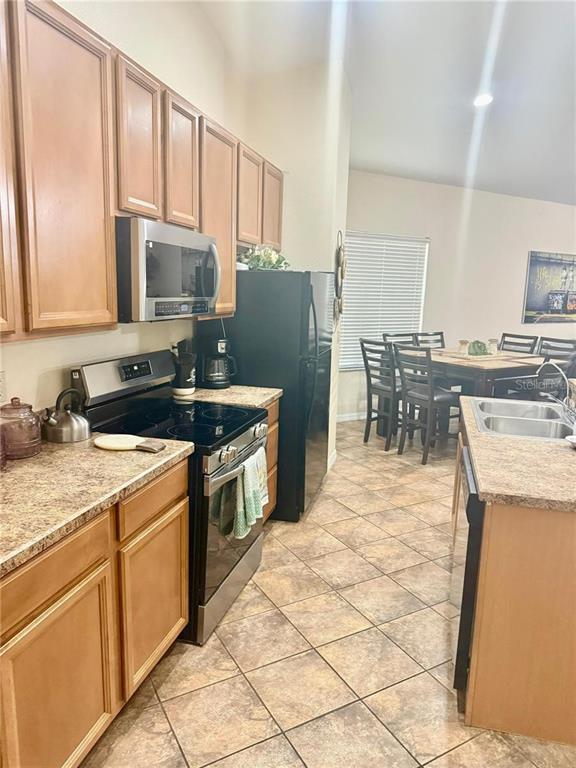 Photo - 348 Lake Davenport Cir