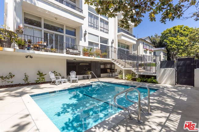 Photo - 511 San Vicente Blvd Unidad 204