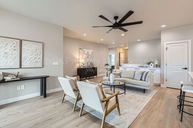 Photo - 31 S Gray St