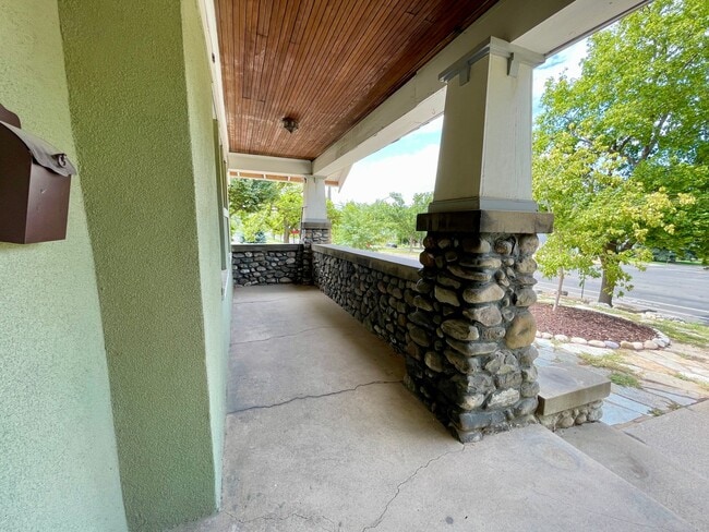 Photo - 502 N 200 W