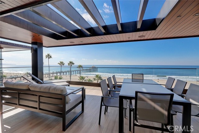 Building Photo - 1208 The Strand Unit C