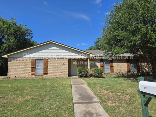 Building Photo - 313 Travis Ln Rental