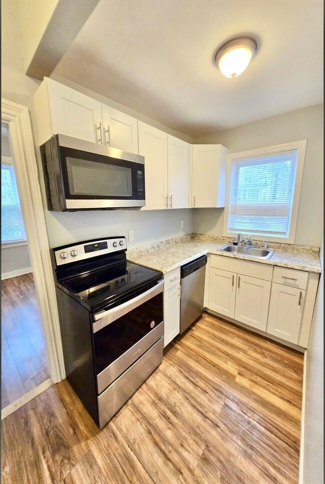 Photo - 207-209 Pawtucket Avenue Unidad 1