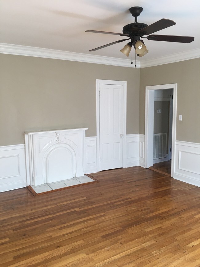 Photo - 1127 Park St