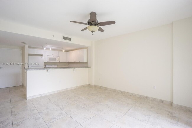 Photo - 2740 SW 28th Terrace Unit 306