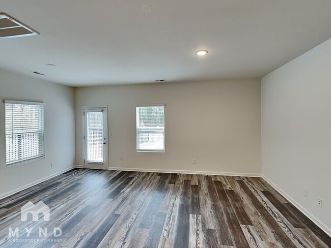 Photo - 122 Fosters Gln Pl