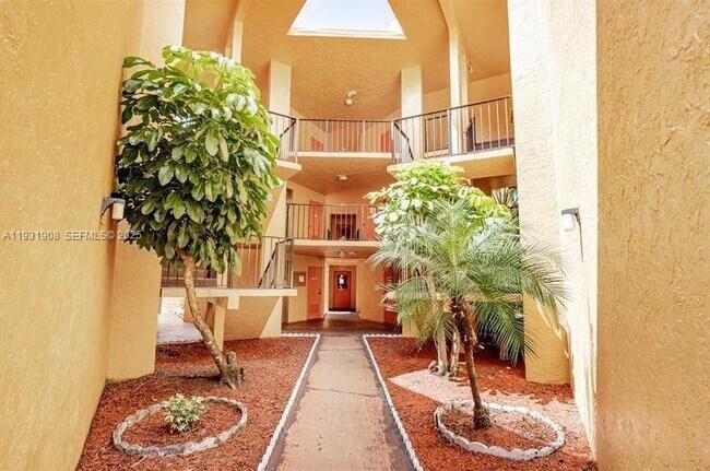 Photo - 4314 NW 9th Ave Unit 4-2b