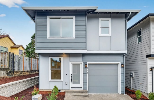 Building Photo - Brand New Construction Beautifully Designed 2 Bedroom Home with Modern Finishes and Functional Op...
