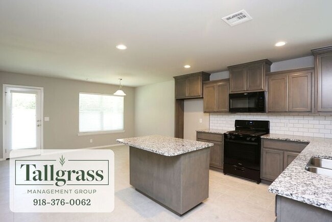 Photo - Brand New 4/2/2 in The Heights neighborhood!