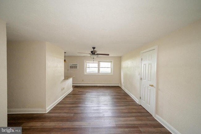 Photo - 231 Sharpless St Unit 1D