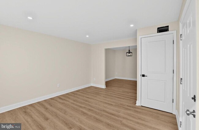 121 Rutledge Ave Unit B