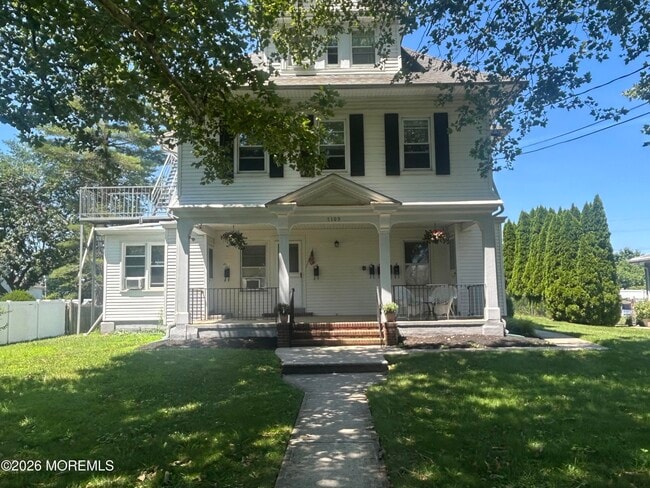 Building Photo - 1109 Lincoln Ct Unit #4